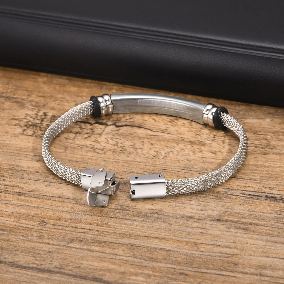 PENDRA Ivolora Custom Engraved Bracelet