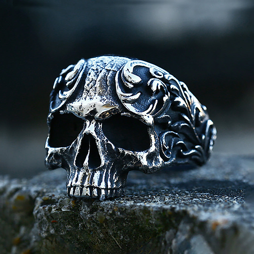 PENDRA Skullcarve Gothic Carved Skull Ring