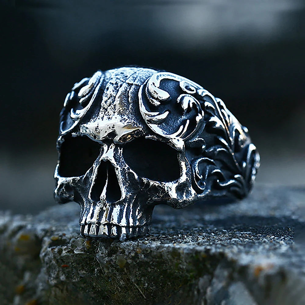 PENDRA Skullcarve Gothic Carved Skull Ring