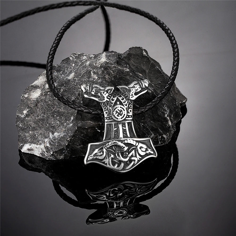 PENDRA Wolf Steel Necklace