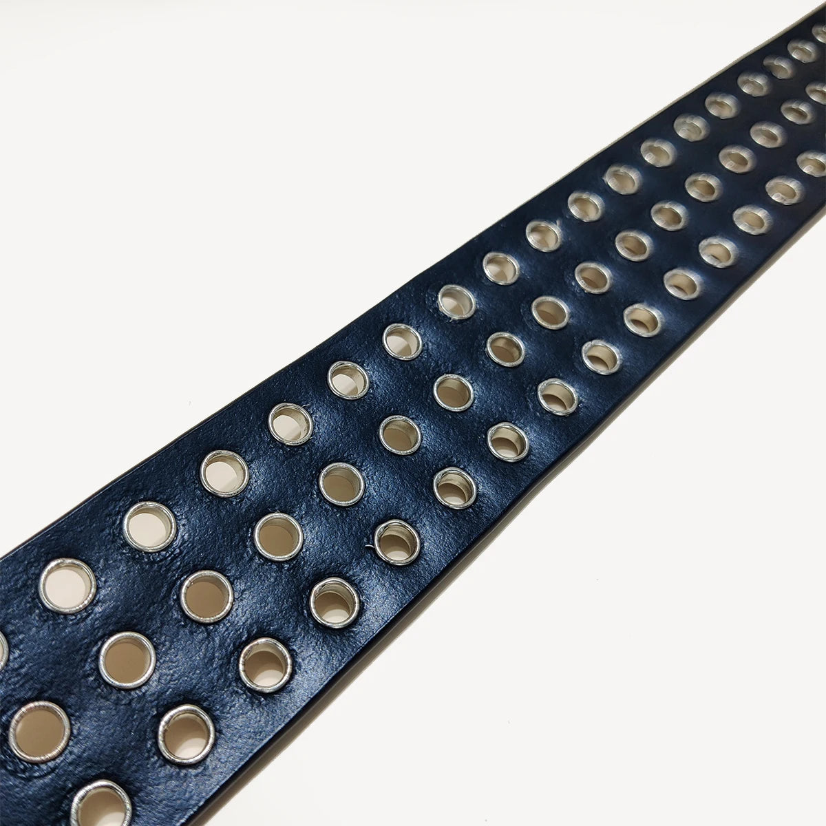 PENDRA Celesellea Genuine Leather Cross Punk Belt