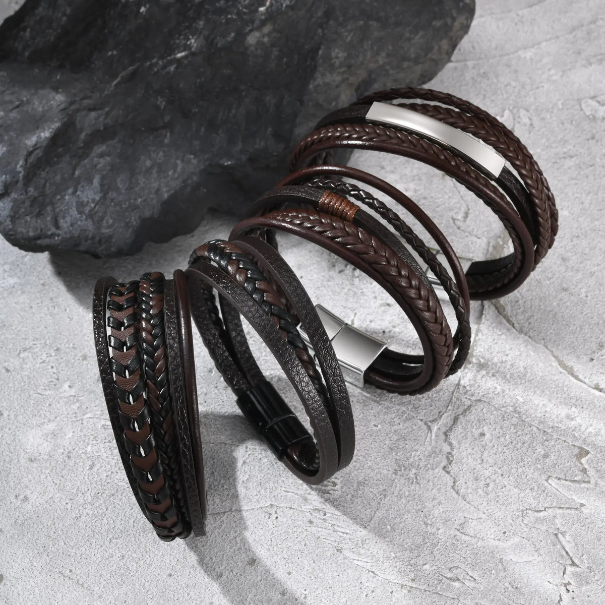 PENDRA Elizane Tiger Eye Bracelet