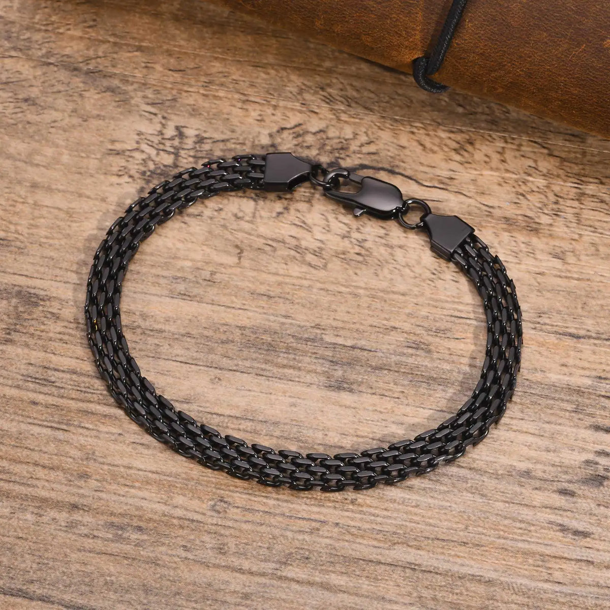 PENDRA Mesh Links Bracelet