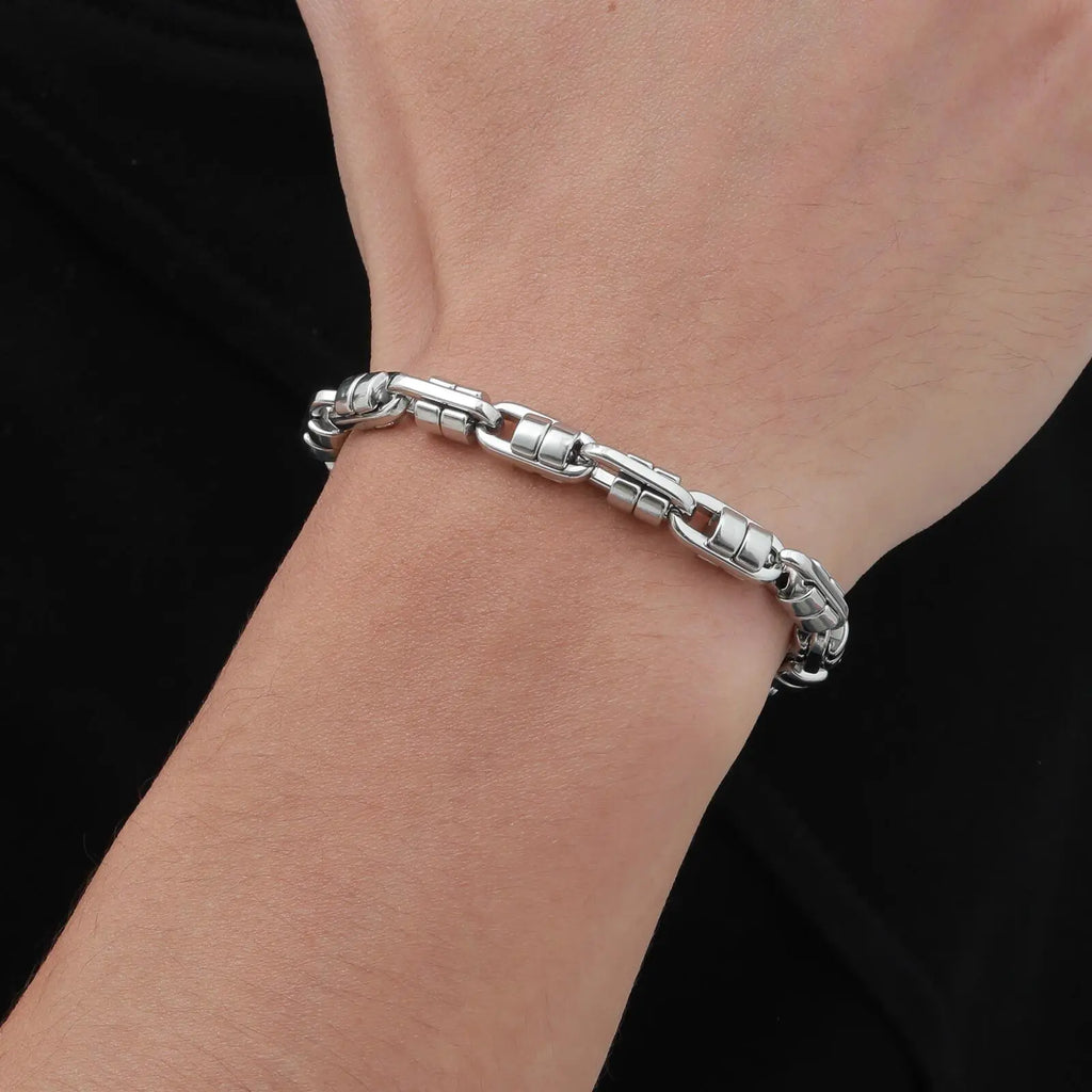PENDRA Pill Shaped Bracelet