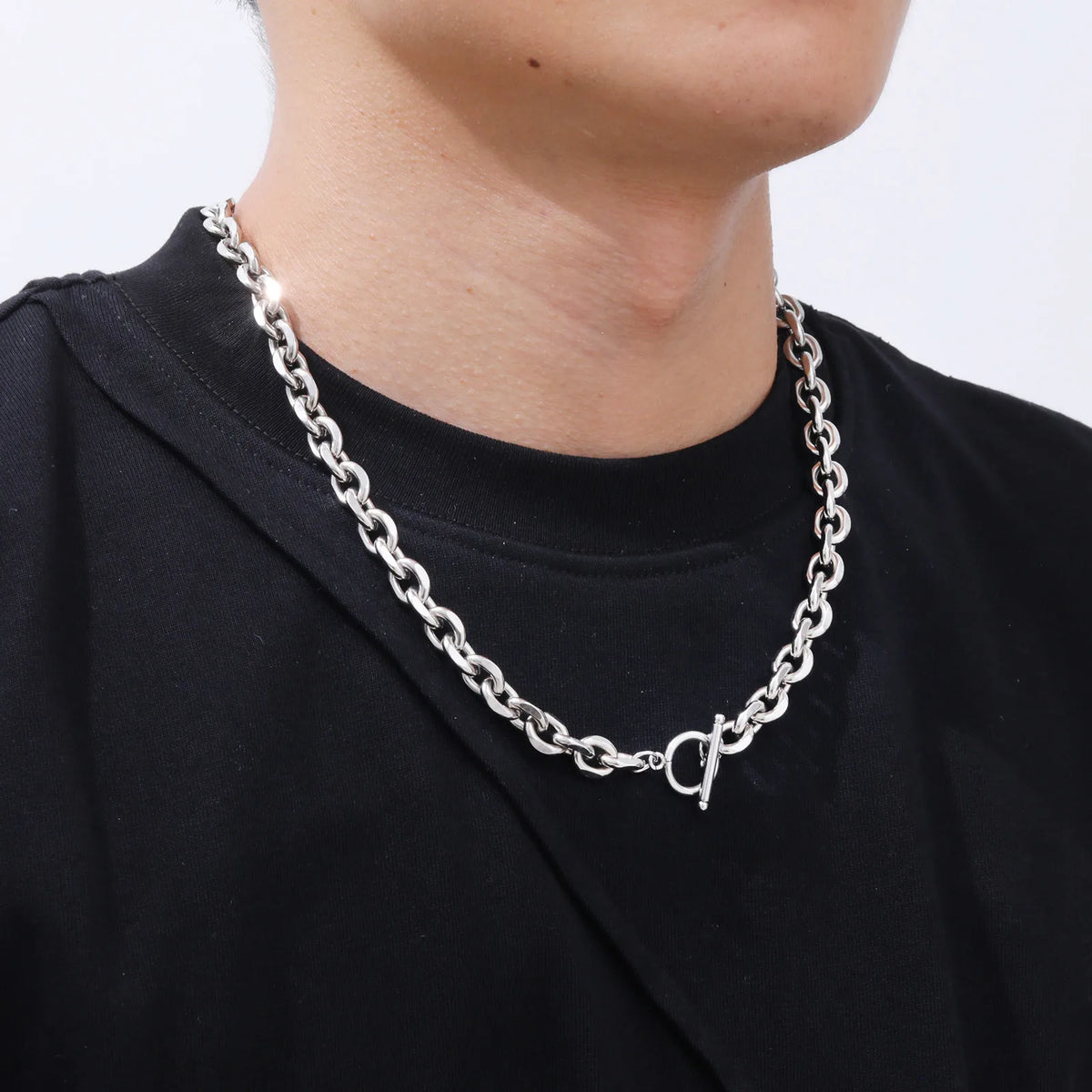 PENDRA Rolo Heavy Chain Necklace