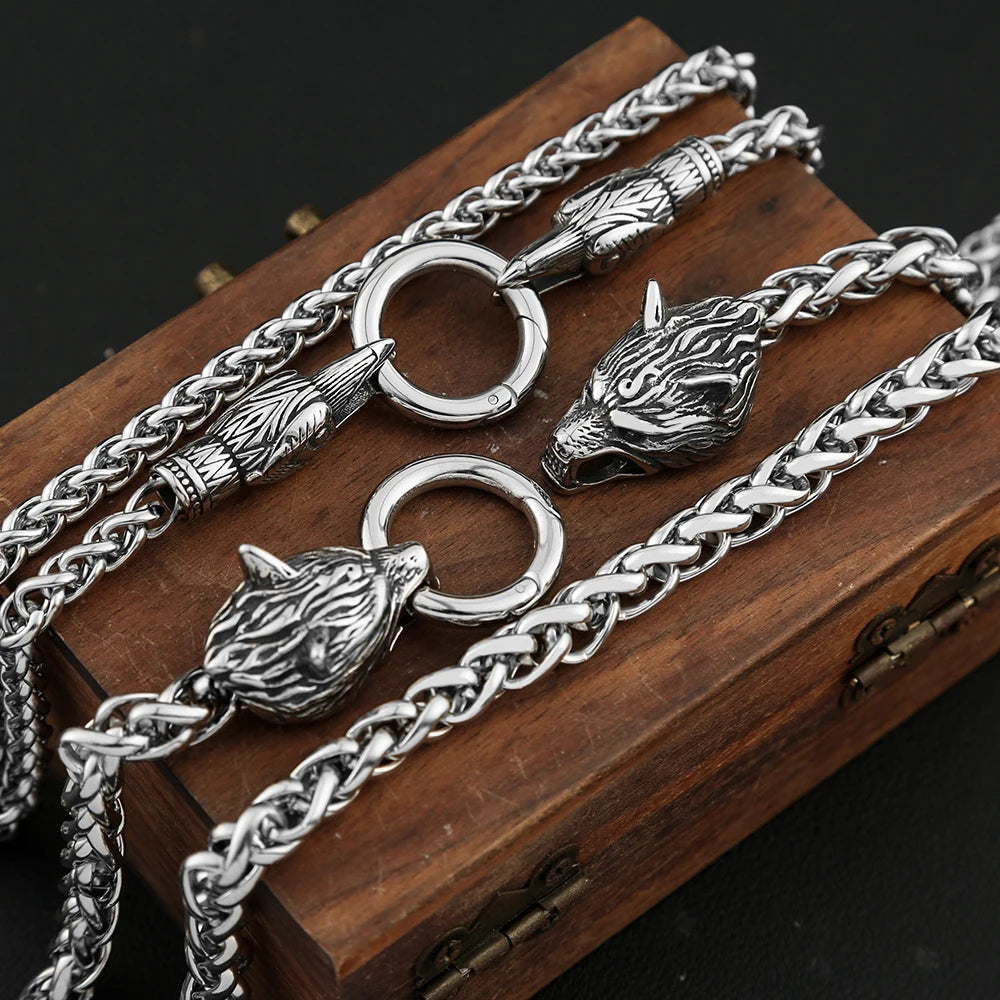 PENDRA Wolfcrest Vintage Wolf Head Chain Pendant