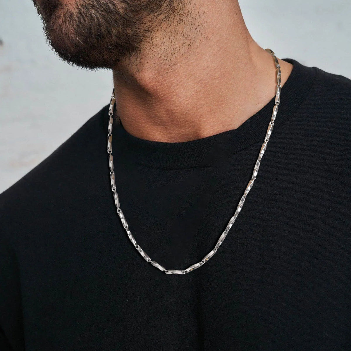 PENDRA Mobius Twisted Chain Necklace