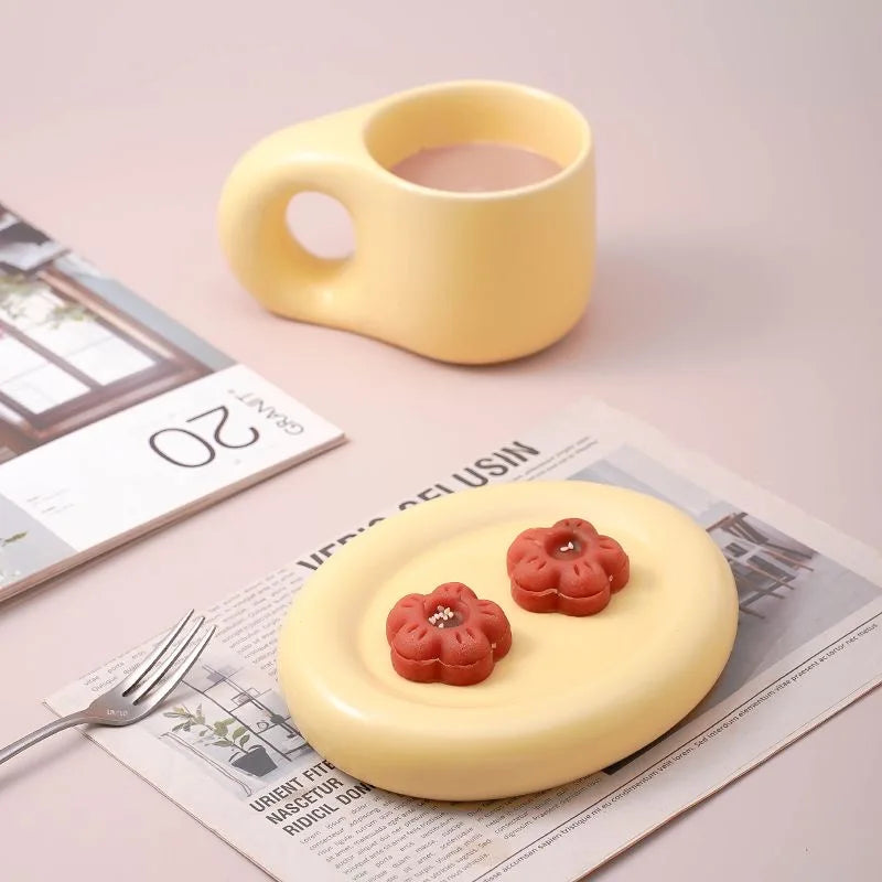 Creative chubby ceramic cup and saucer set, big handle design ins wind mug, macaron breakfast coffee