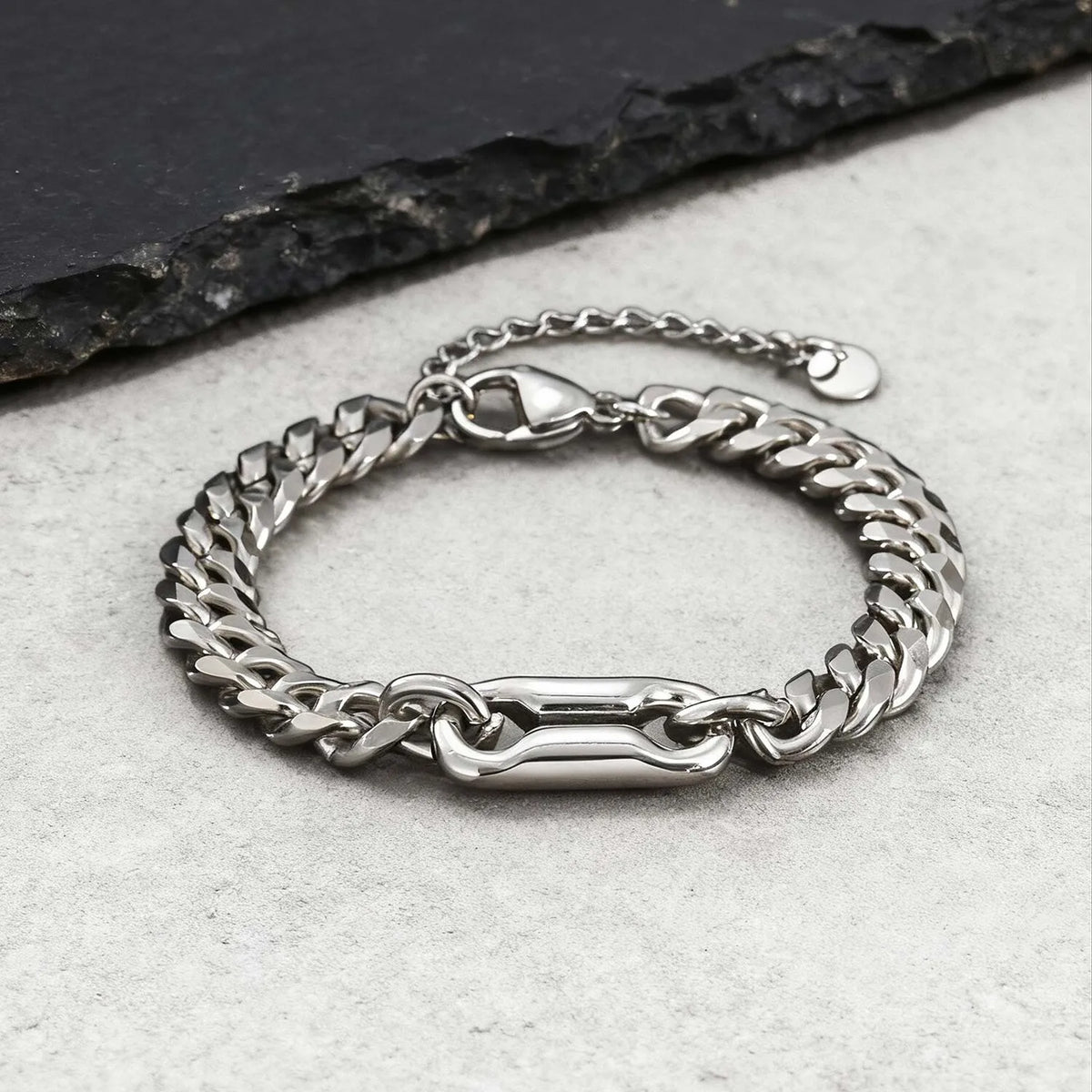 PENDRA Charm Cuban Bracelet