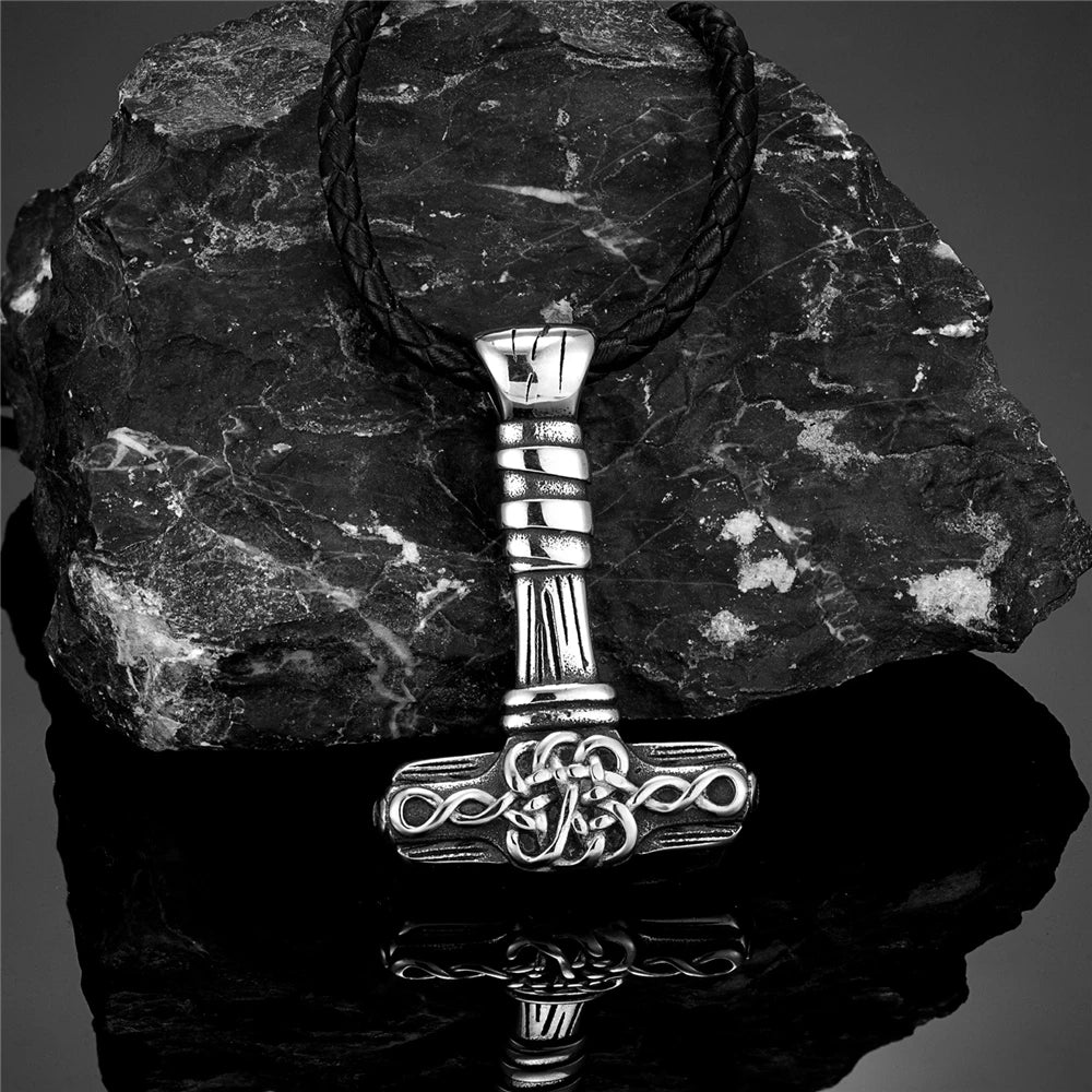 PENDRA Celtic Knot Vintage Necklace