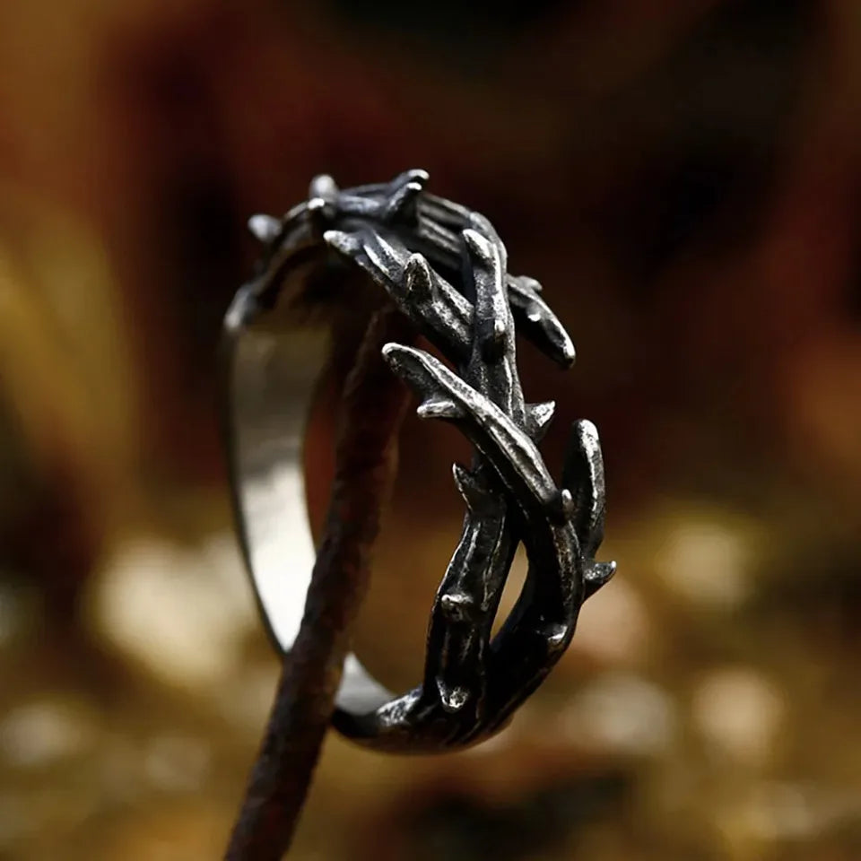 PENDRA Jesusthorn Black Crown of Thorns Ring