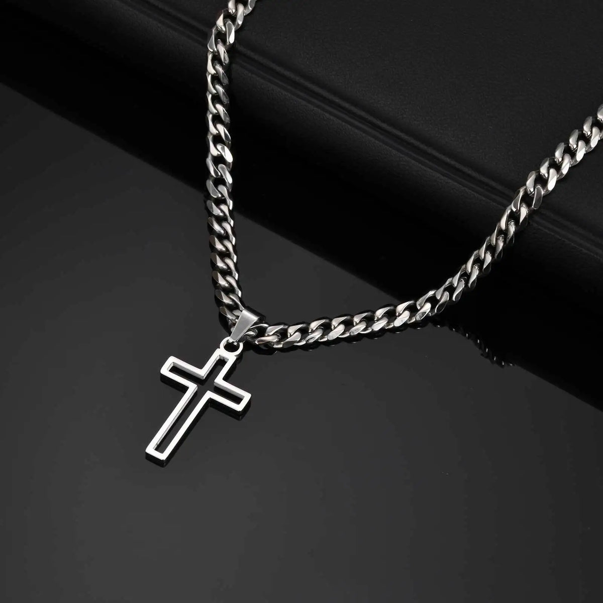 PENDRA Cross Basic Pendant Necklace