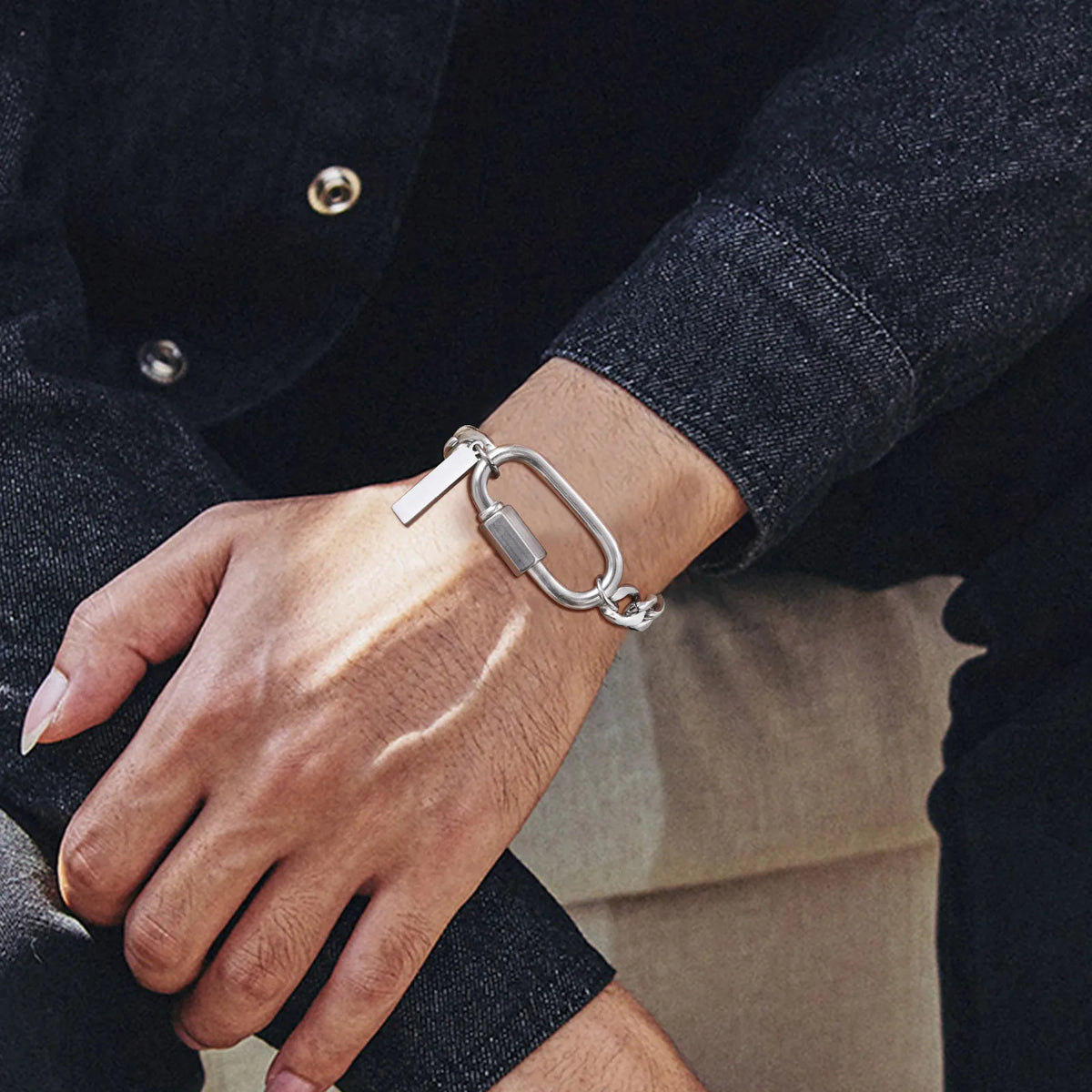 PENDRA Hiking Buckle Bracelet