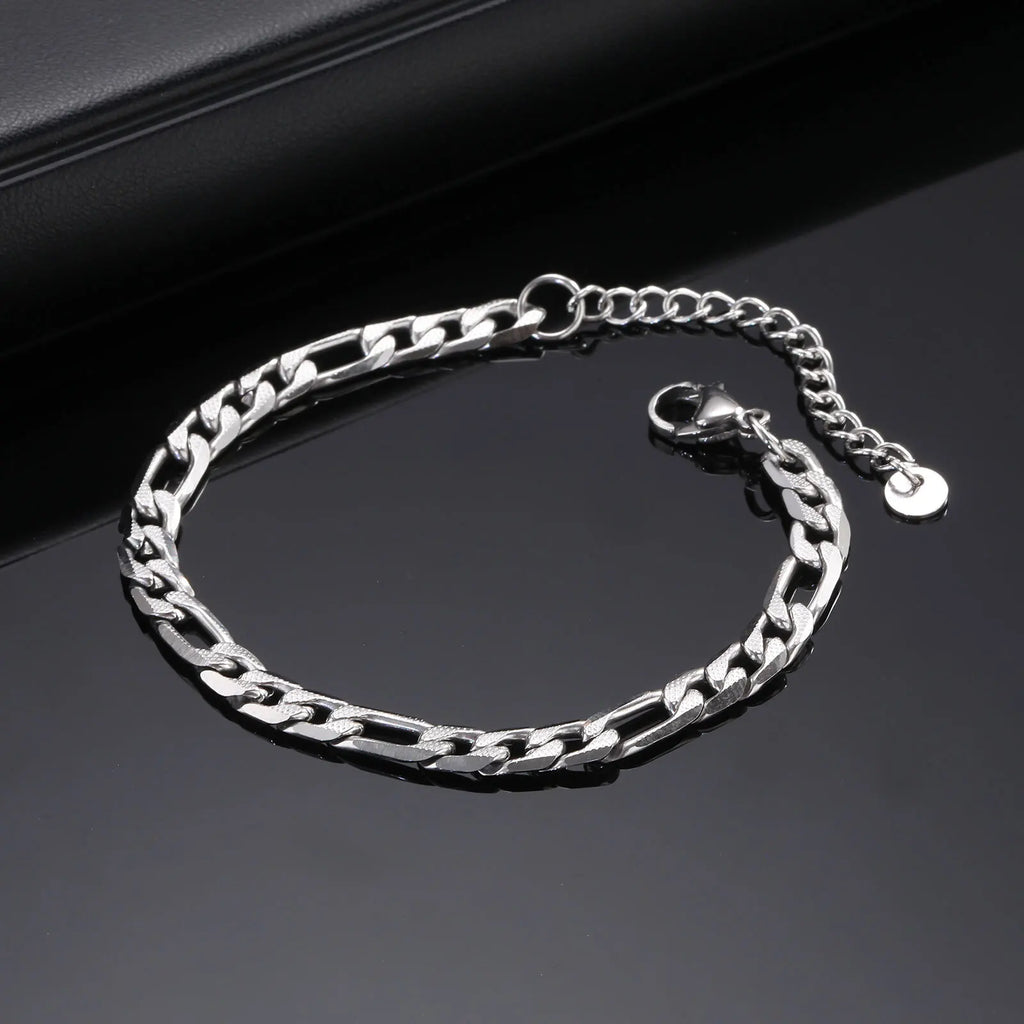 PENDRA Textured Figaro Bracelet