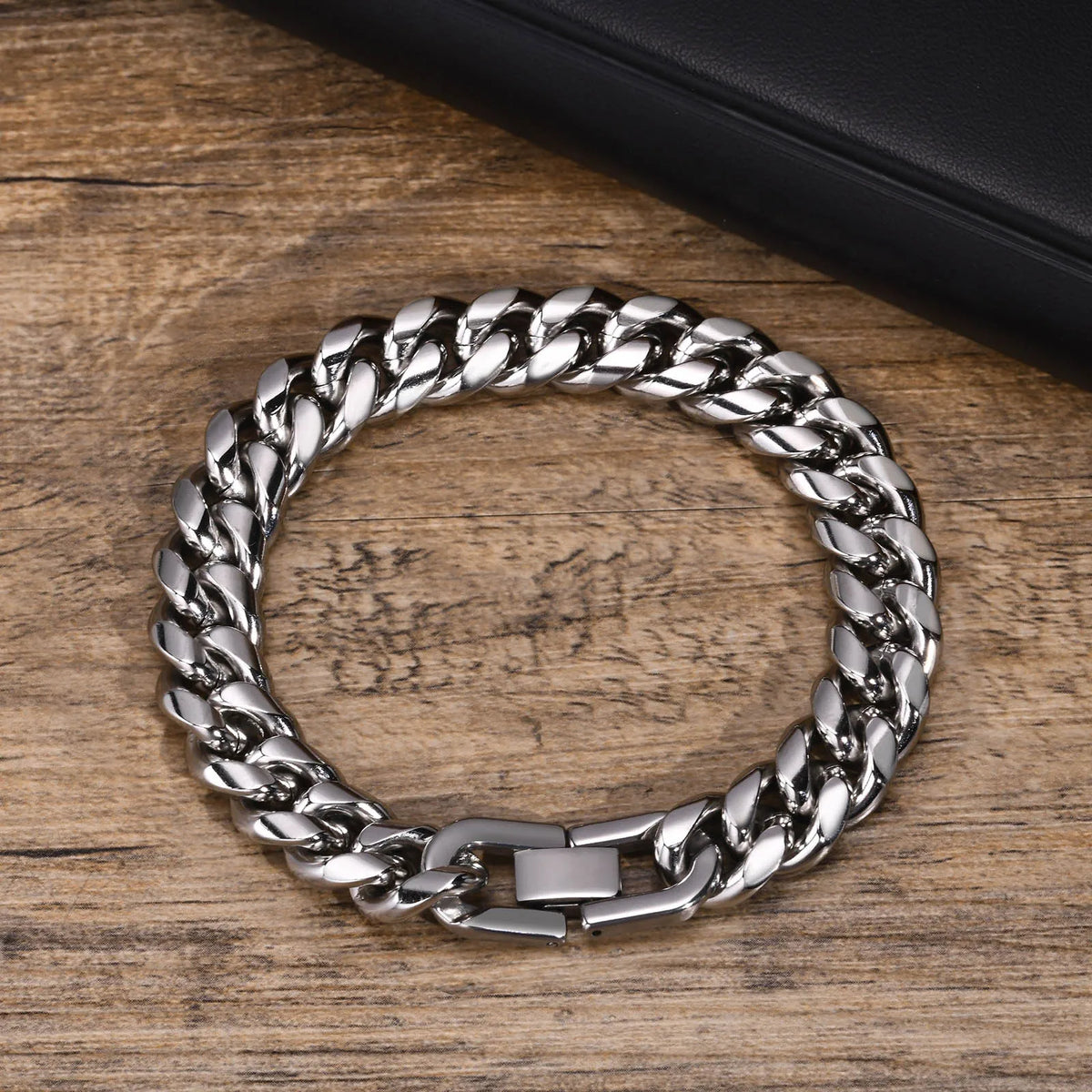 PENDRA Cuban Curb Bracelet