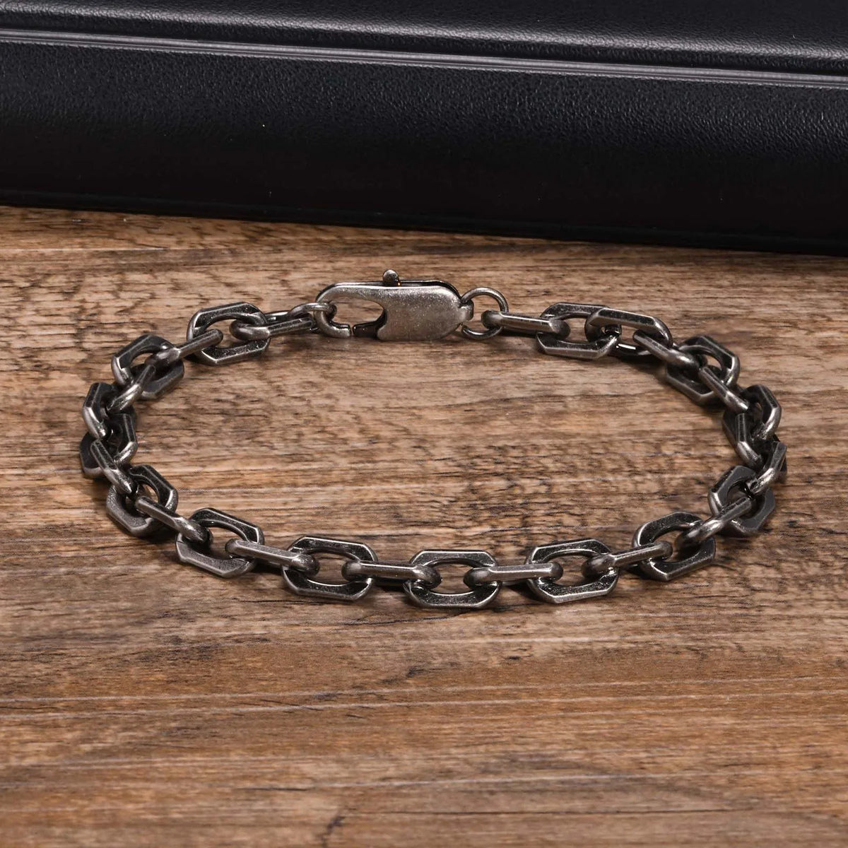 PENDRA Rolo Links Bracelet