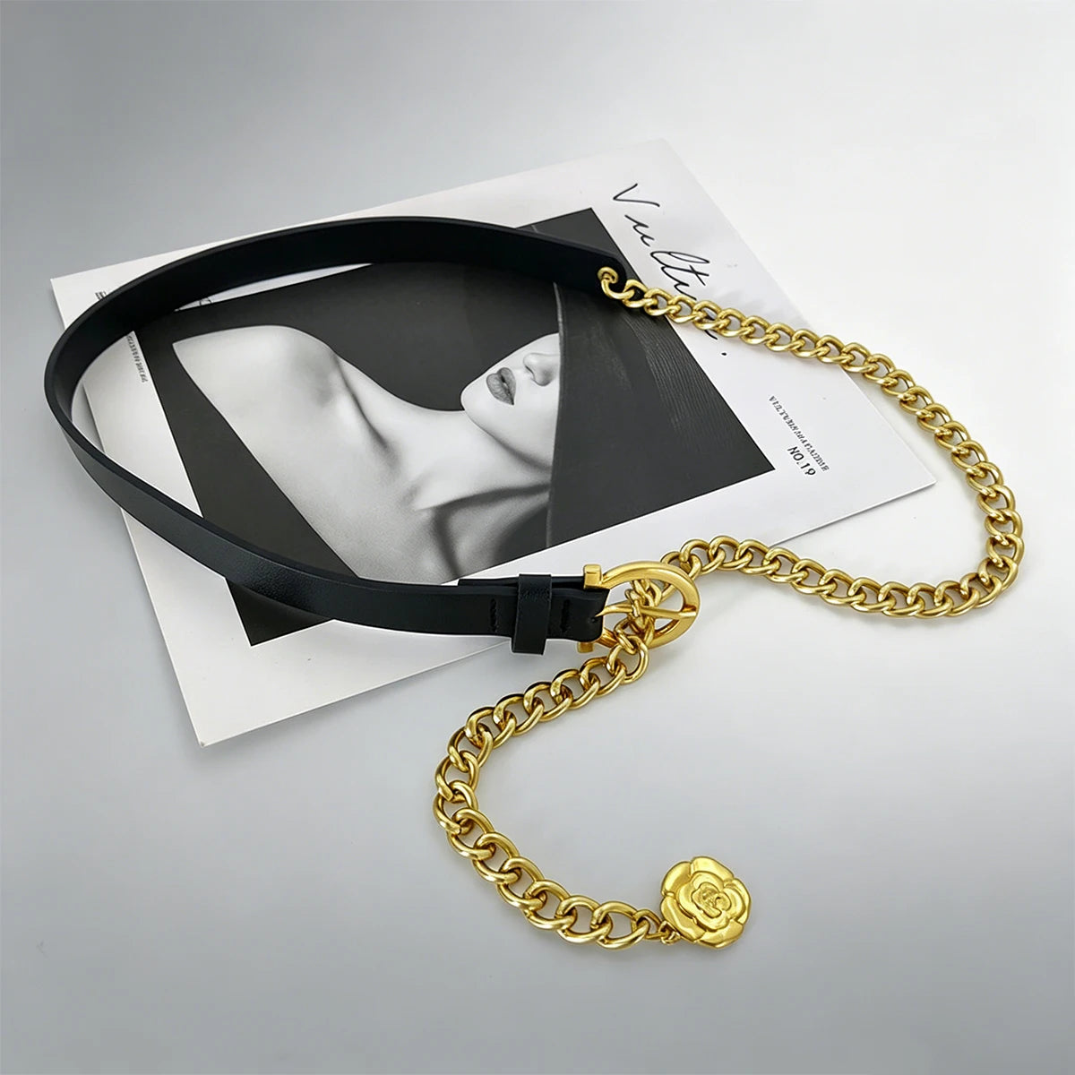 New fashion personality women's belt Luxury Designer metal waist chain combination pendant sexy elegant Chain belt Jeans Skirt
