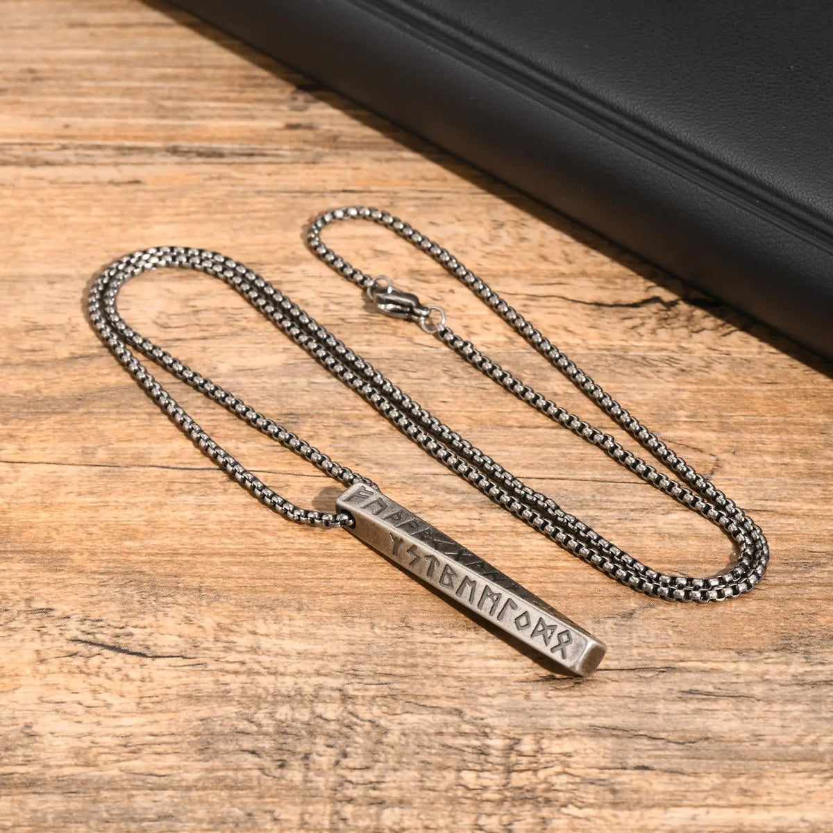 Viking Valknut Pendant Necklace for Men Stainless Steel Stylish Mobius Geometric Neckchain Norse Odin Collar Jewelry for Male