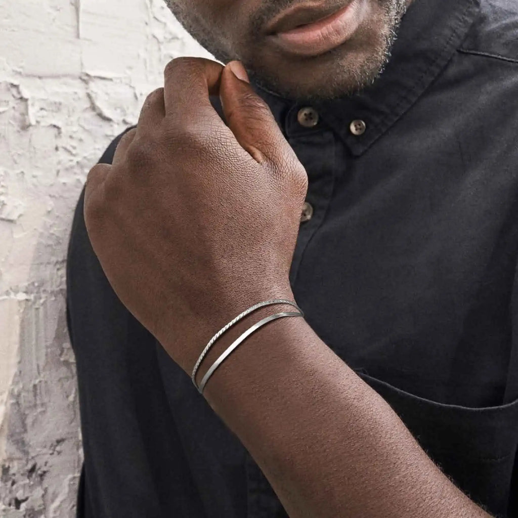 PENDRA Blade Minimalist Bracelet