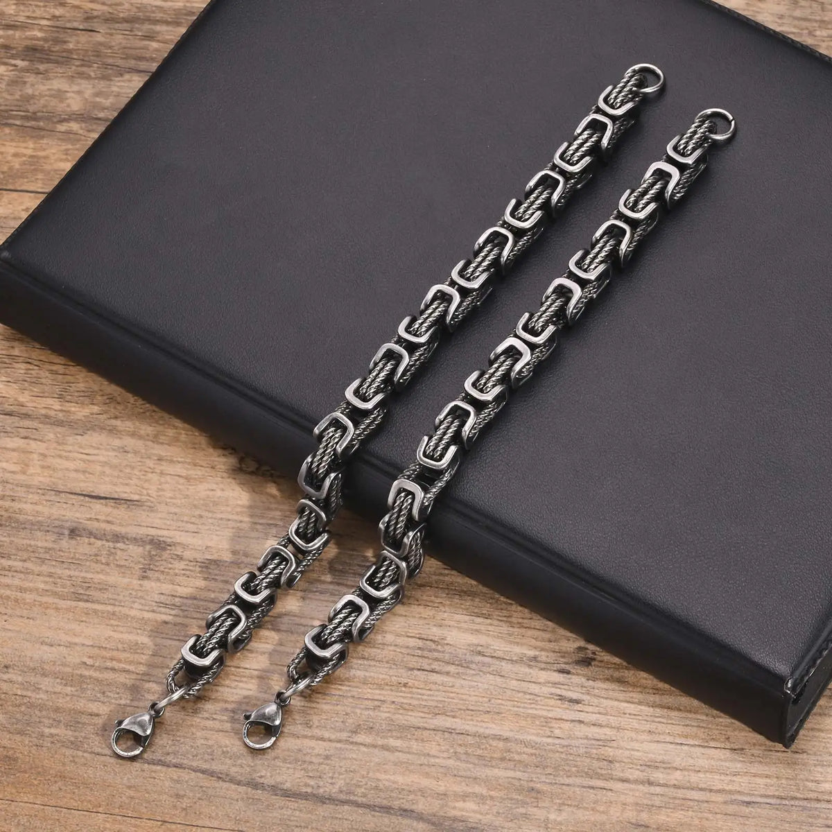 PENDRA Byzantine Braided Link Bracelet