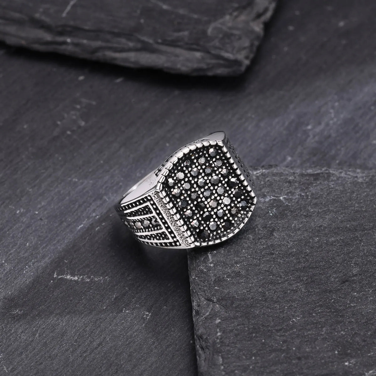 PENDRA Mavmora Natural Stone Ring