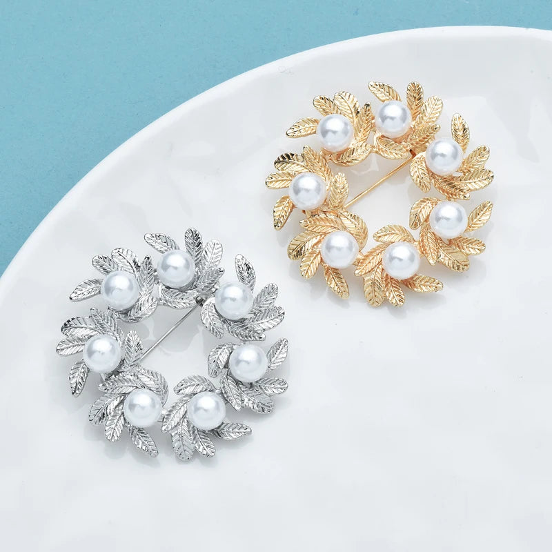 PENDRA Florielle10 Pearl Brooch