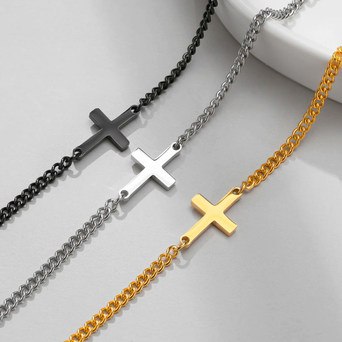 PENDRA Cross Bracelet