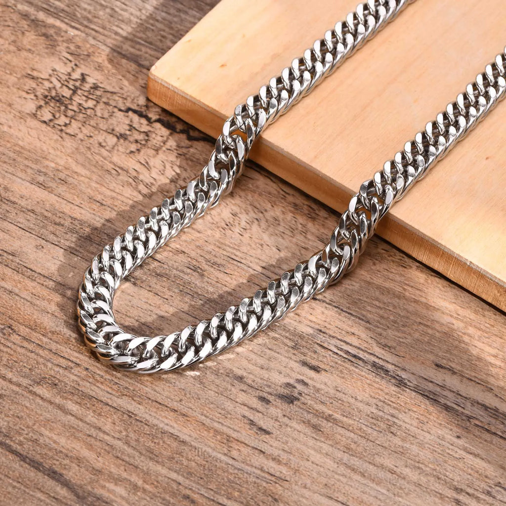 PENDRA Curb Miami Chain Necklace