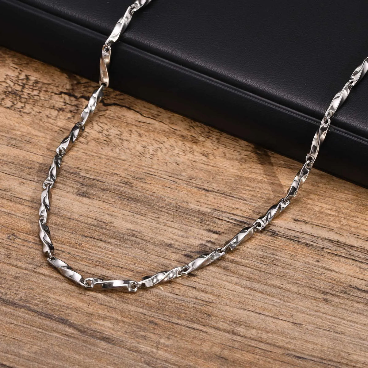 4mm Mobius Chain Necklaces for Men Boys,Thin Stainless Steel Geometric Twisted Links Choker Collar,