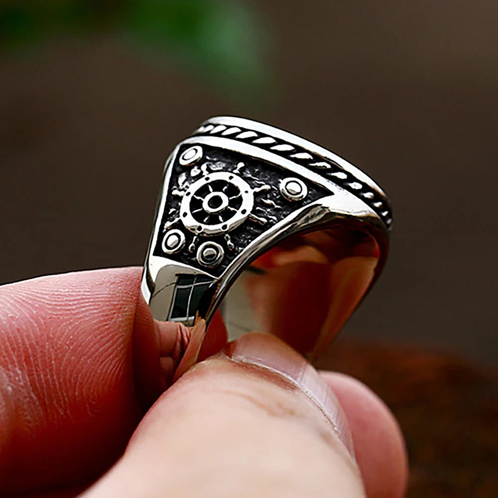 PENDRA Piratefang Double Knife Skull Ring