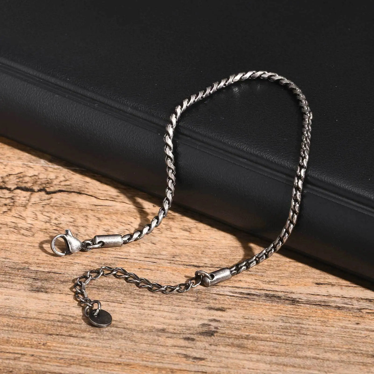 PENDRA Thin Snake Bracelet