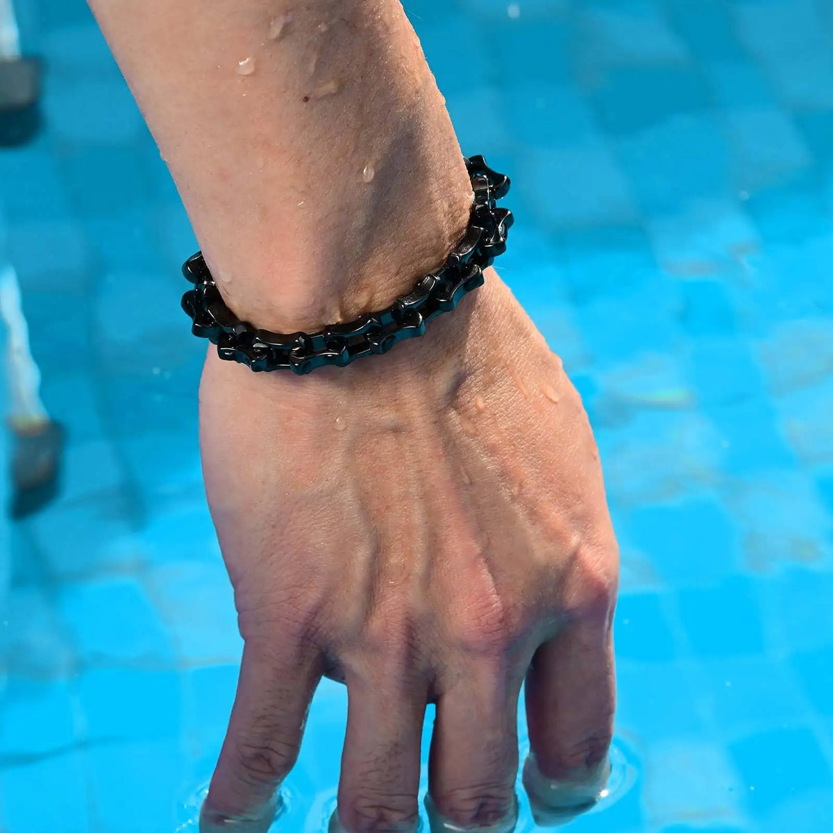 PENDRA Thick Links Bracelet
