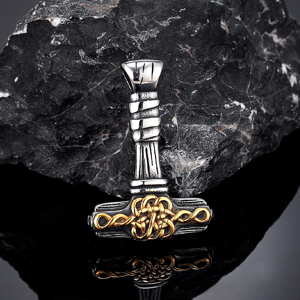 PENDRA Celtic Knot Vintage Necklace