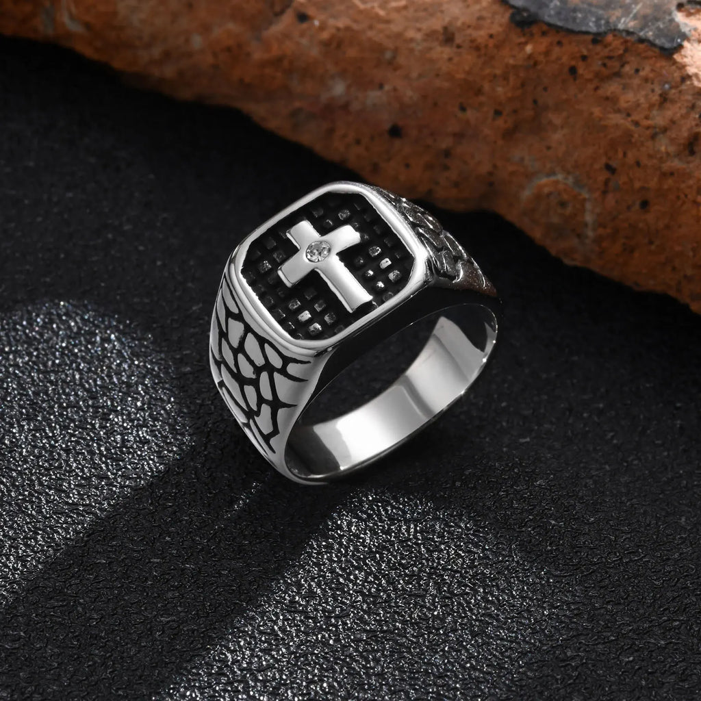 PENDRA Mavquin Cross Charm Ring