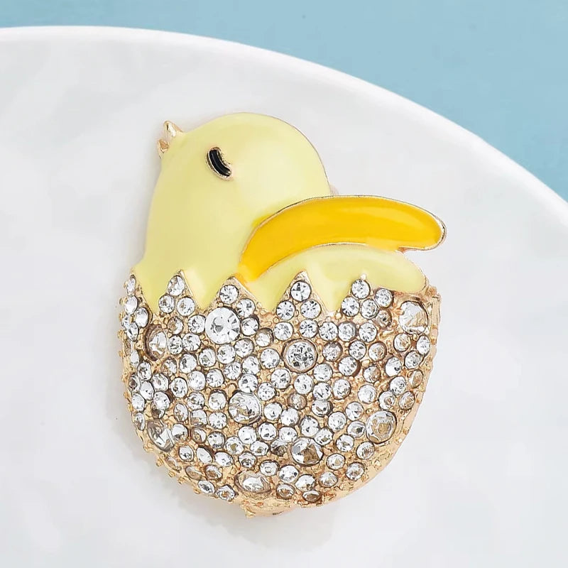 Wuli&baby Little Chicken In Egg Brooch Pin Sparkling Crystal Egg Shell Animal Cute Badge For Coat and Dress