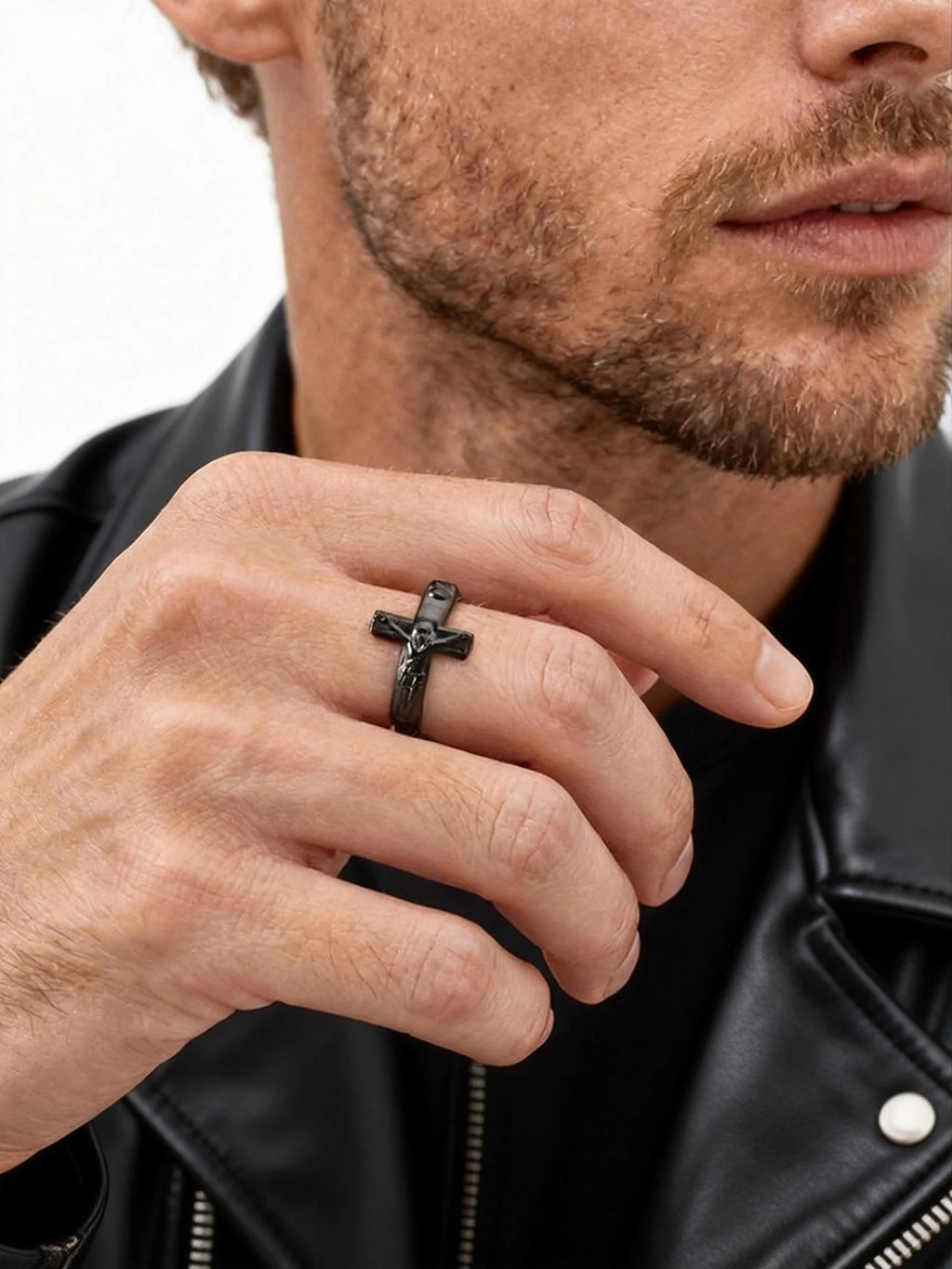PENDRA Quinorin Cross Charm Ring