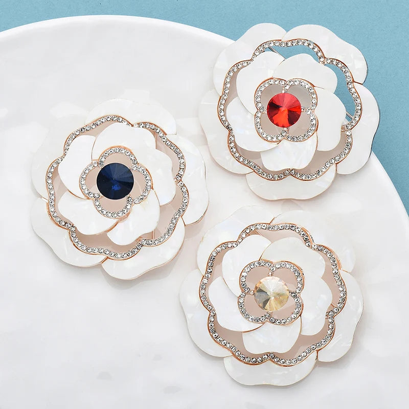 PENDRA Florawhite White Flower Brooch