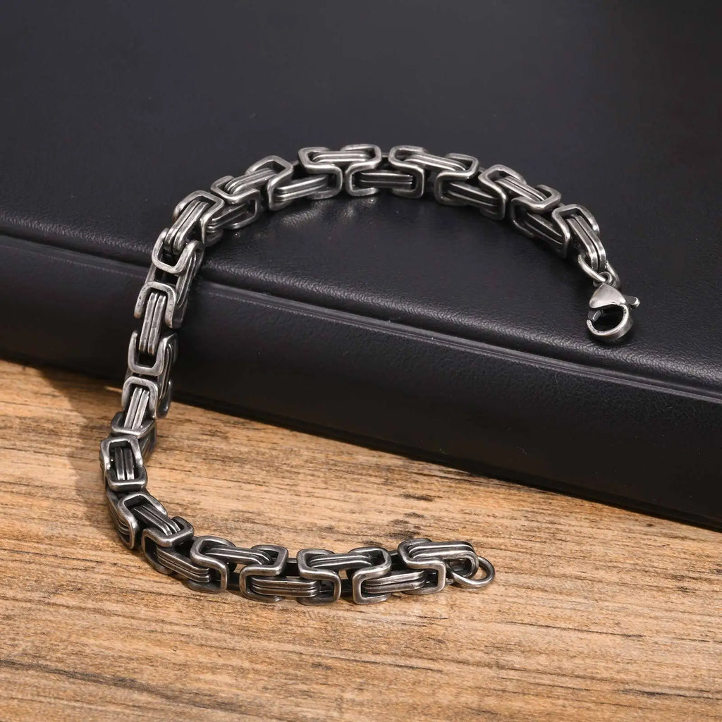 PENDRA Byzantine Chunky Bracelet