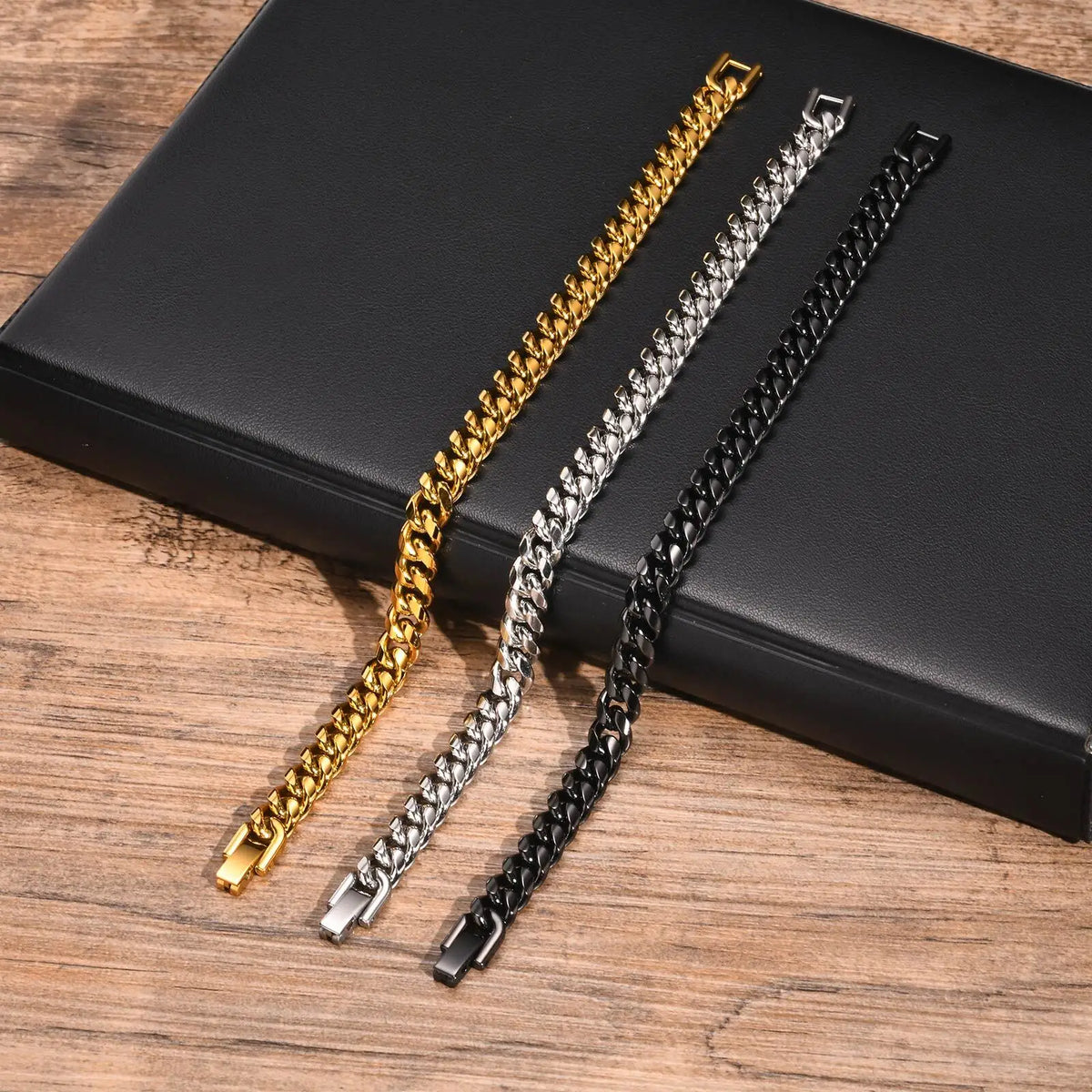 PENDRA Cuban Curb Bracelet