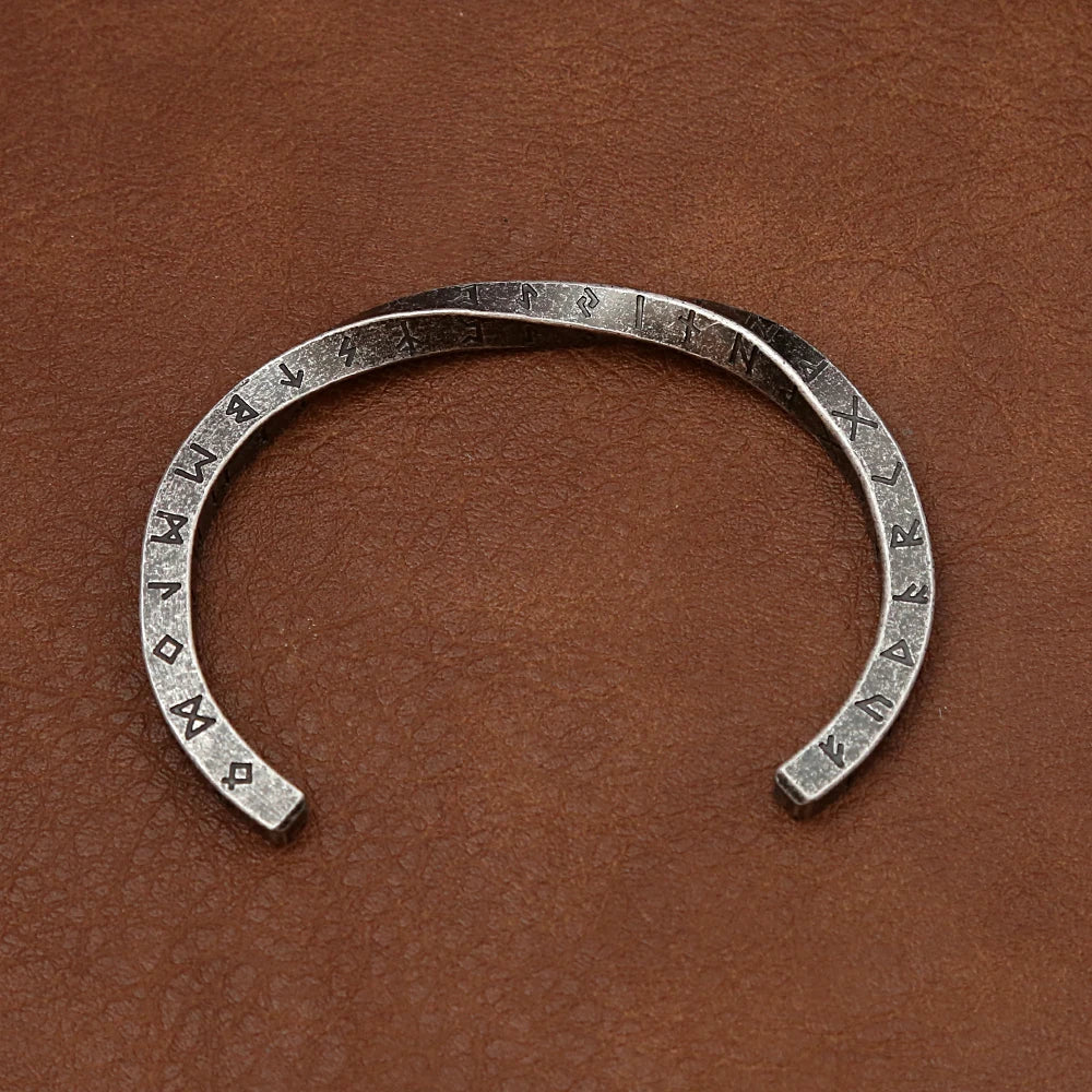 PENDRA Mobius Stainless Steel Opening Bracelet