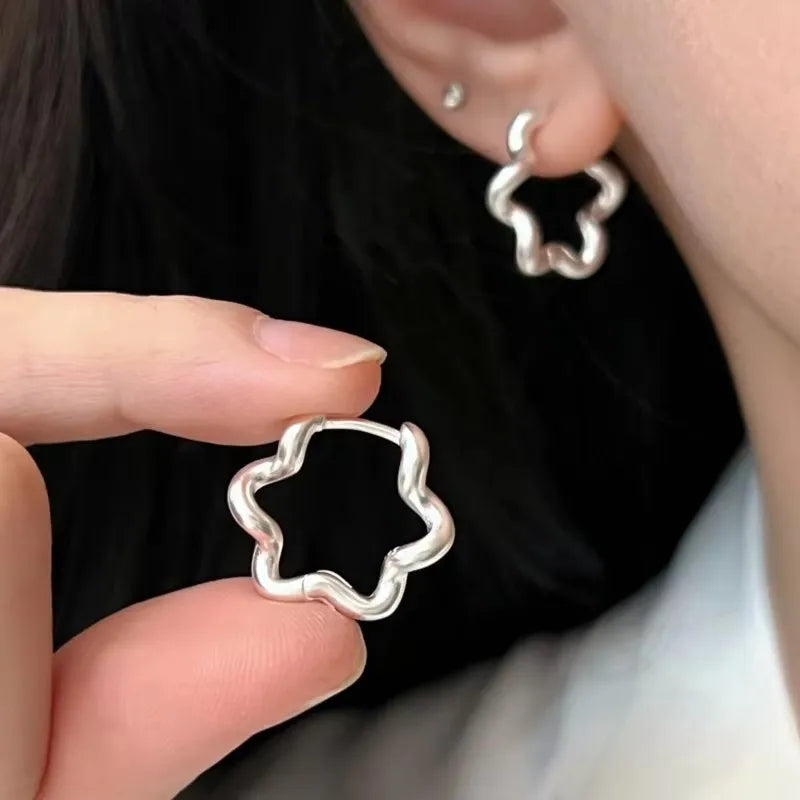 VENTFILLE 925 Sterling Silver  Starfish Hoop Earring for Women New Personality Trendy Starfish Earrings