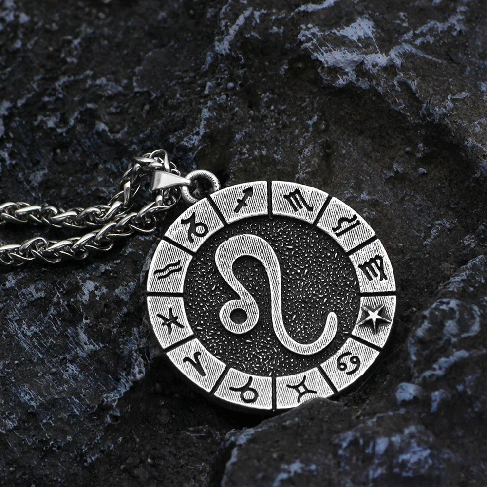 PENDRA Hip Norse Necklace
