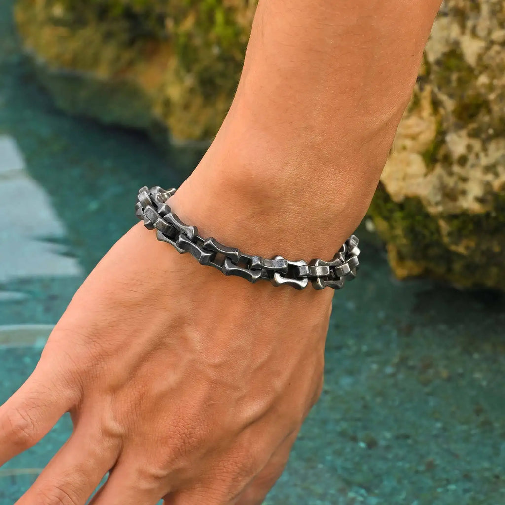 PENDRA Thick Links Bracelet