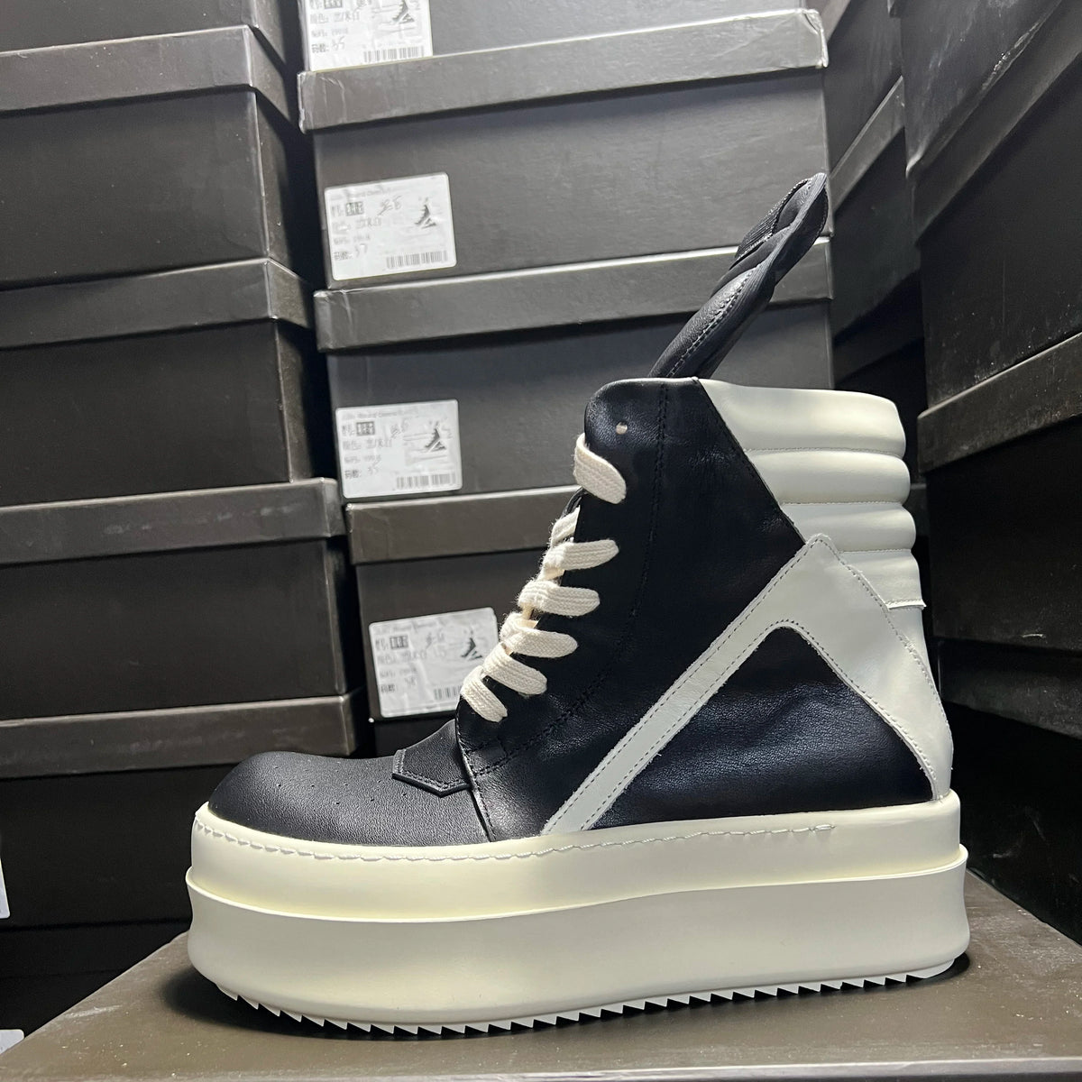 PENDRA Black Geobasket Black Leather 6cm Platform Zip Edition 2 Ankle Boots