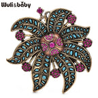 PENDRA Lilycrest Vintage Metal Rhinestone Flower Brooch