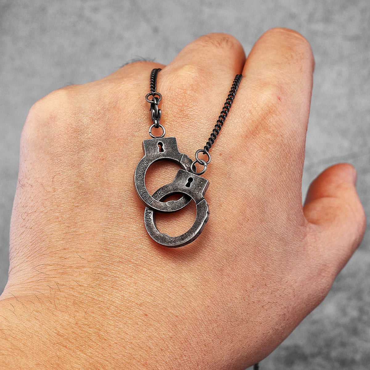 Vintage Handcuffs Stainless Steel Men Women Bracelets Necklaces Pendants Chain Trendy Fashion Jewelry Creativity Gift Wholesale