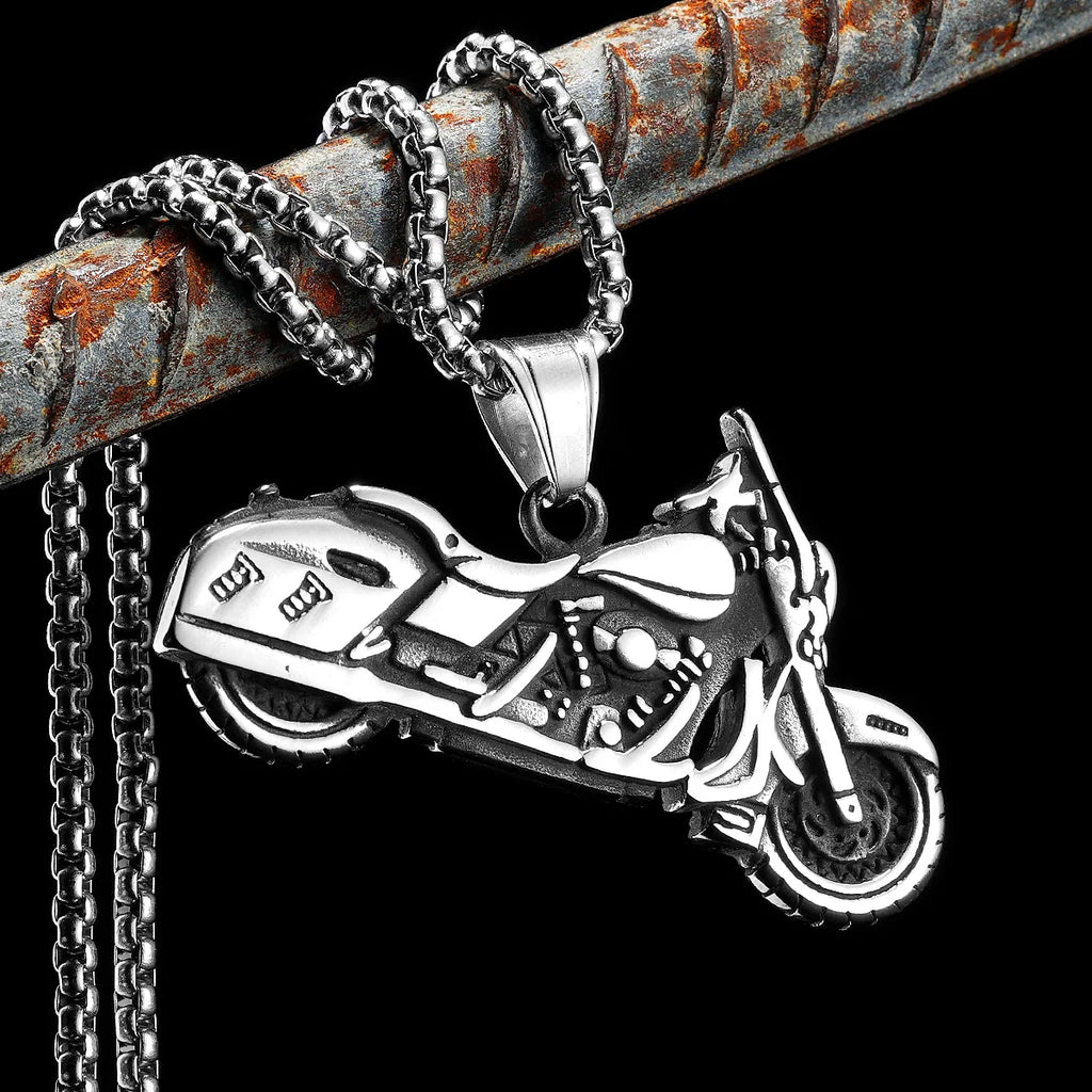 PENDRA Veyessa Pendant Necklace