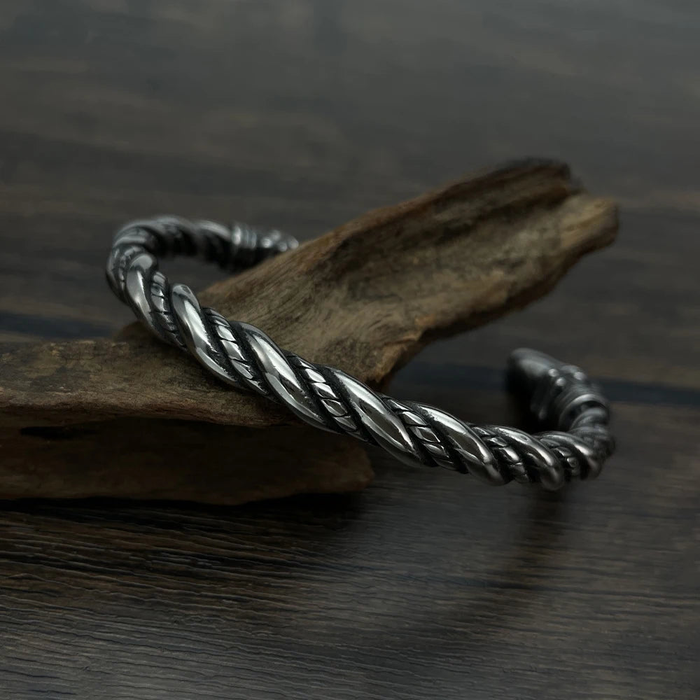 PENDRA Vikingeagle Eagle Head Bracelet