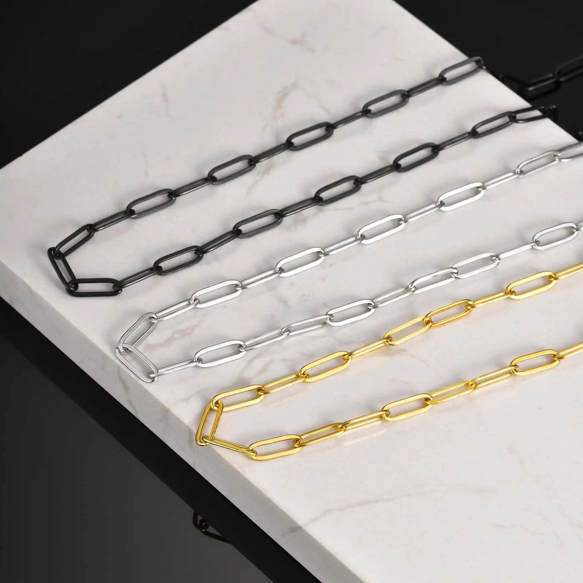 PENDRA Rectangle 4Mm Chain Necklace
