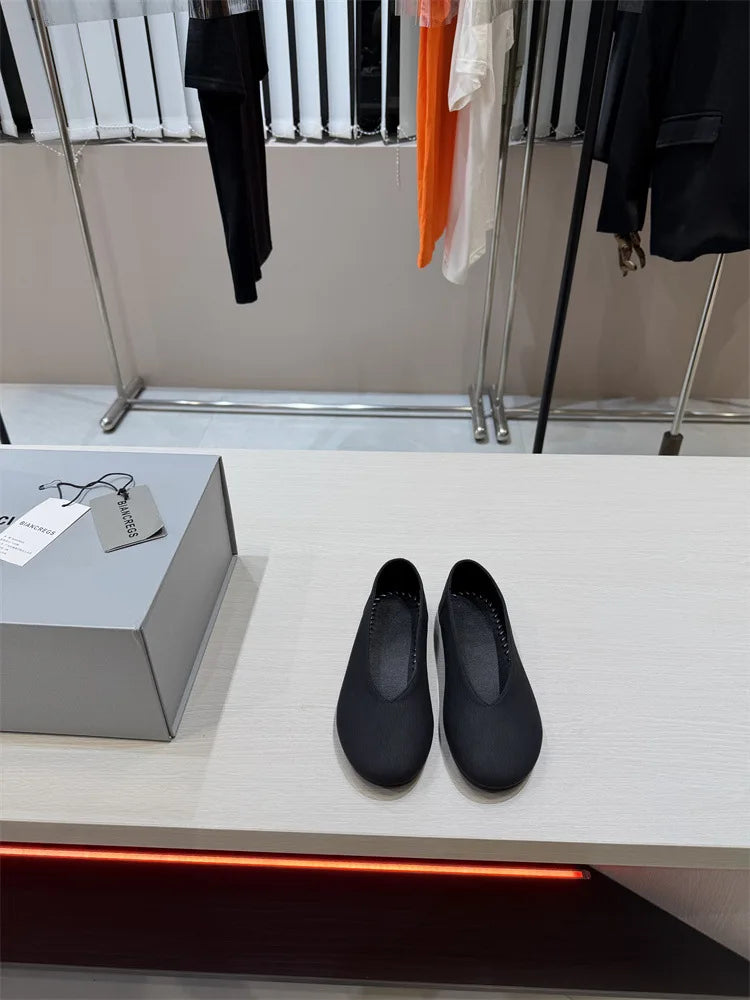 PENDRA Flat Spot Sheepskin Shoes